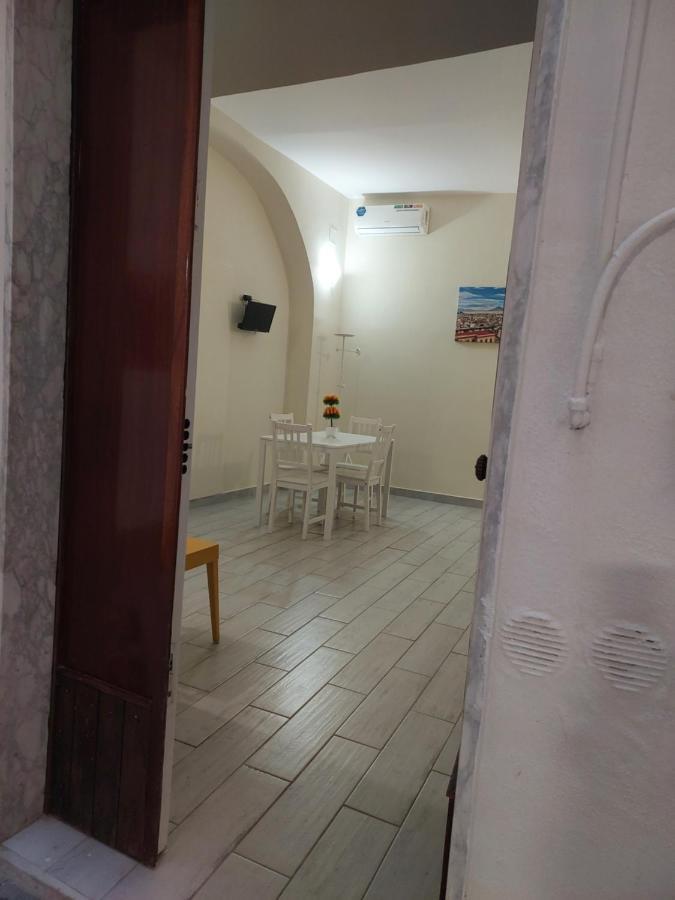 Villa A Due Passi Da Dante Deluxe Neapel Exterior foto